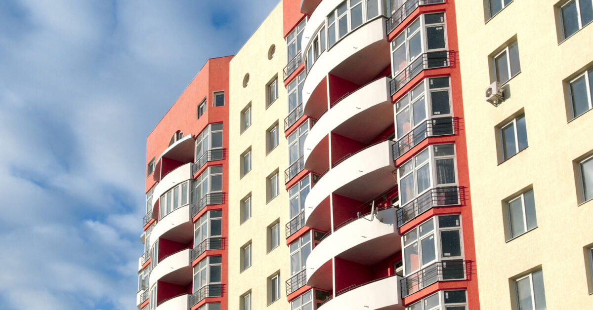 How to Manage a Multifamily Building and Residents’ Expectations with an IoT Solution
